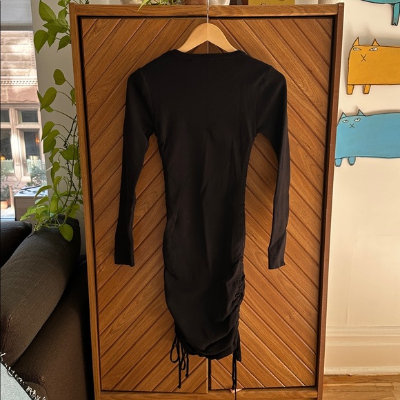 Black Long Sleeve Ruched Dress - Picture 3 of 4
